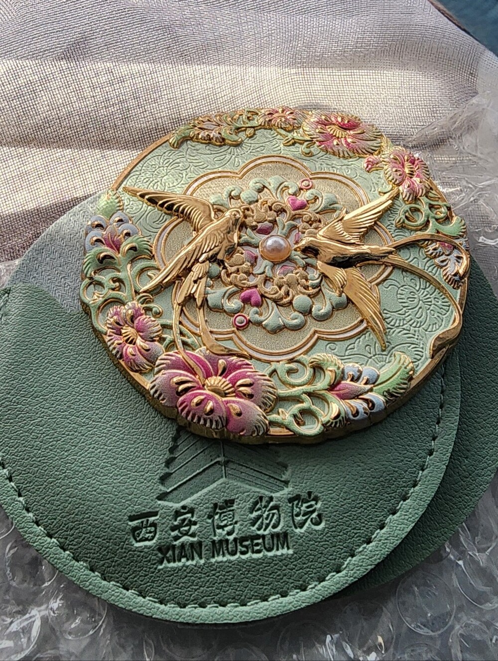 Xian Museum Gold-Tone Compact Mirror in Mint and Pink